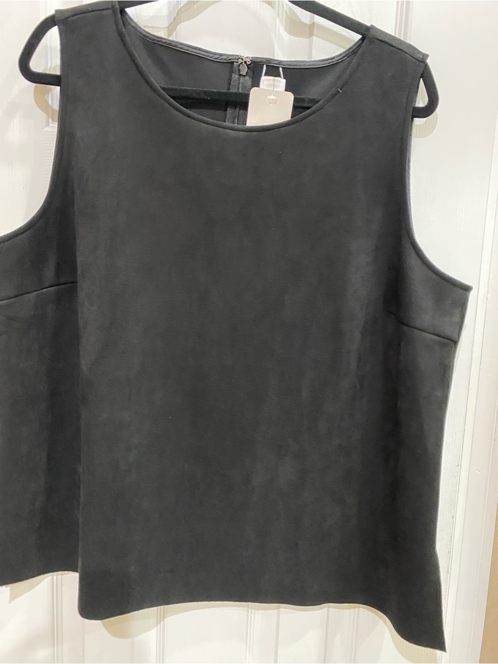 Black Sleeveless Suede-Texture Tank Top
